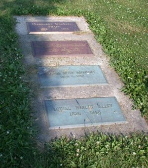 Minert Family site, Waukon IA, with plates for sisters