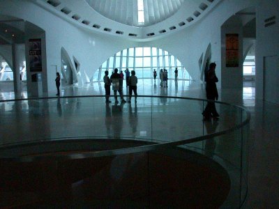 Calatrava addition to Milwaukee Art Museum lobby interior